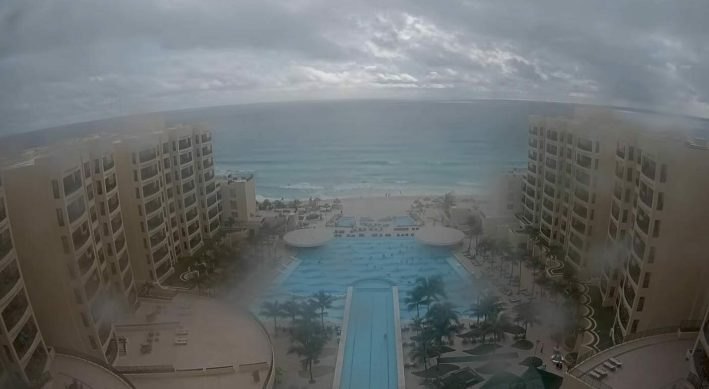 cancun web cameras beach palace